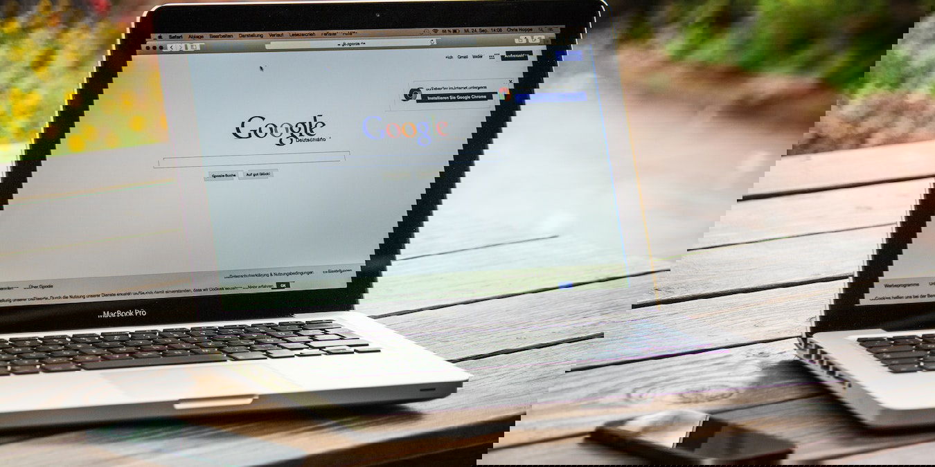 Computer Accessing Google